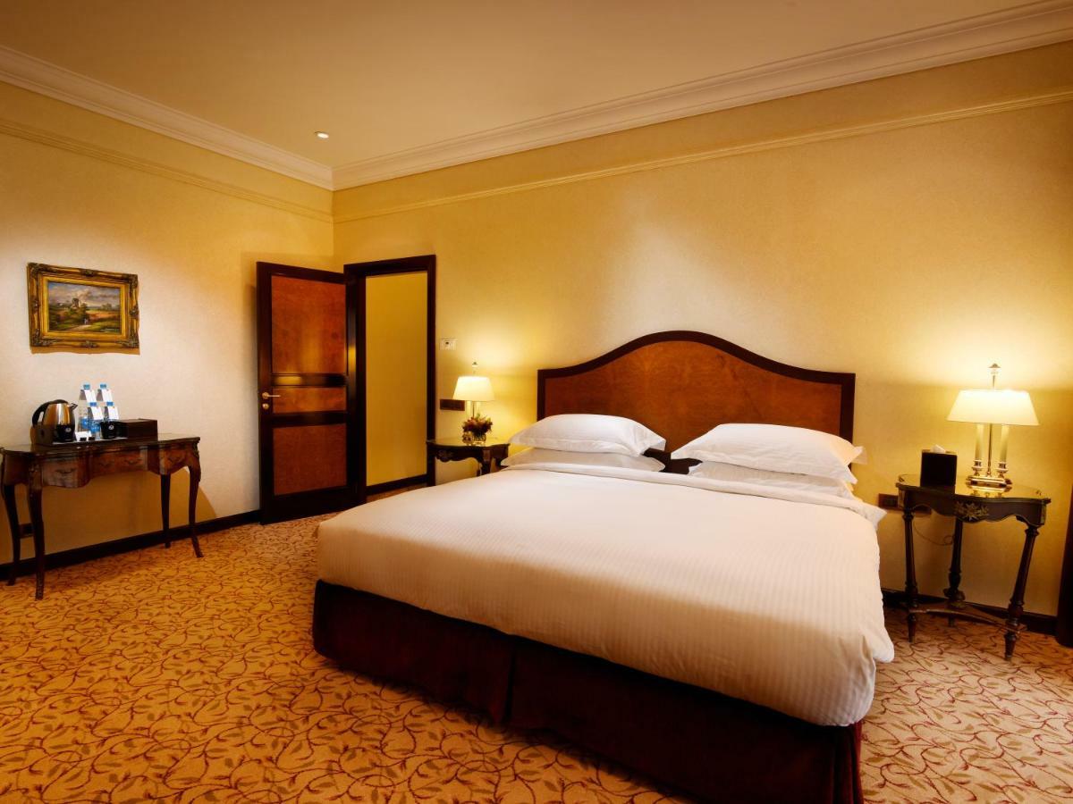 Готель Gefinor Rotana - Бейрут Екстер'єр фото